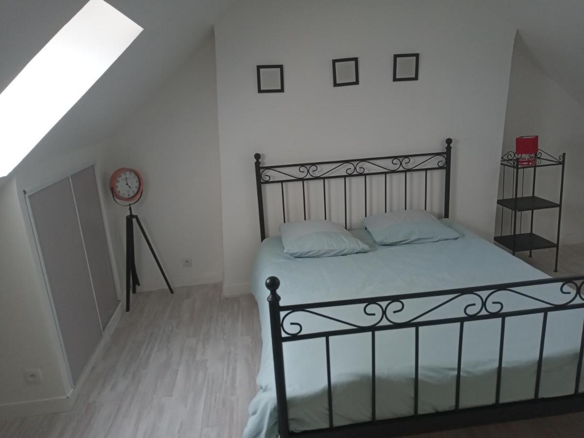 Duplex Agreable Et Calme Apartment Chateau-Thierry Bagian luar foto
